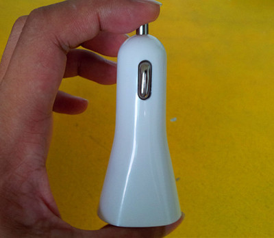 世紀騰飛車載充電器 高品質雙USB車充，為您的旅途保駕護航